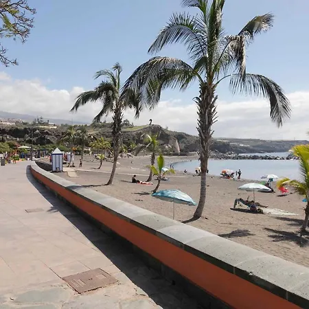 Sara En Playa San Juan * 吉亚德索拉