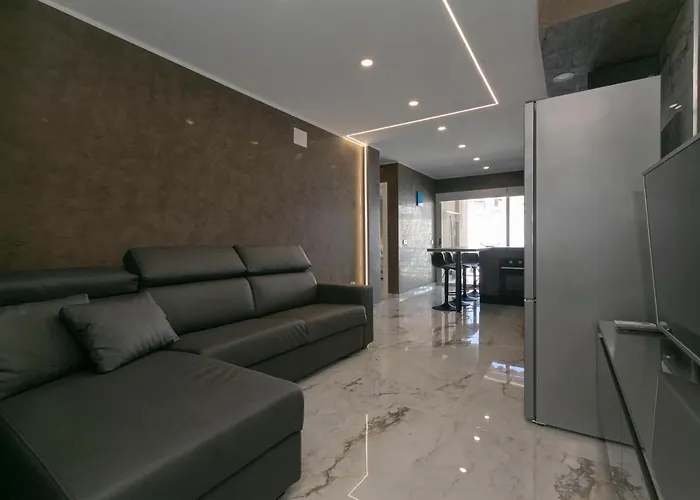 Sara En Playa San Juan