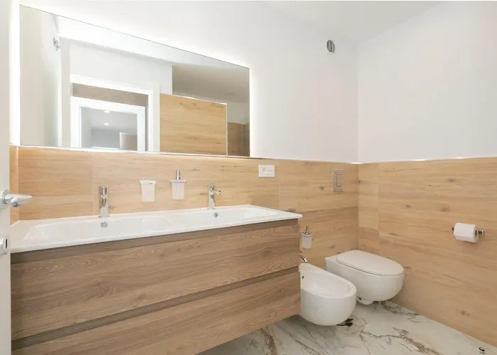 Sara En Playa San Juan