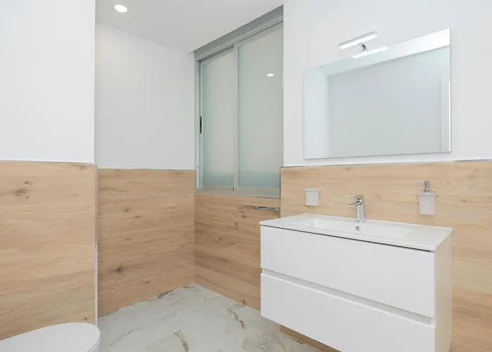 Sara En Playa San Juan *